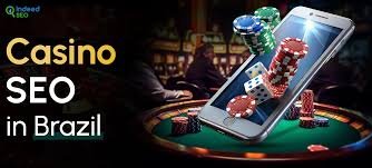 ကာစီနိုဂိမ်းများ Baccarat Blackjack Roulette ကစားနေသောပုံ
